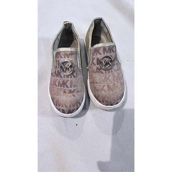 Michael Kors Kids Slip On Monogram Gold Tone Logo Sneaker Shoes Toddler 9 US - Picture 2 of 11